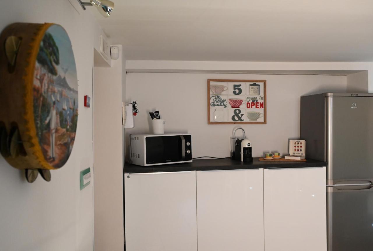 Il Rifugio Di Beppe Apartment Napoli Exterior foto